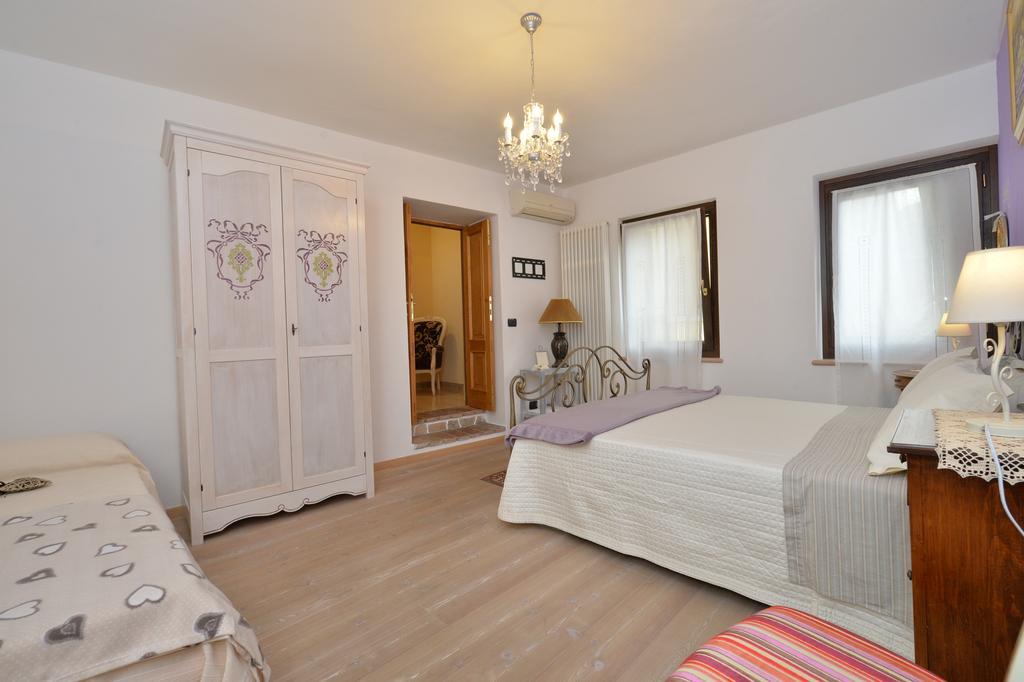 B&B Corte Giare SantʼAmbrogio di Valpolicella Δωμάτιο φωτογραφία